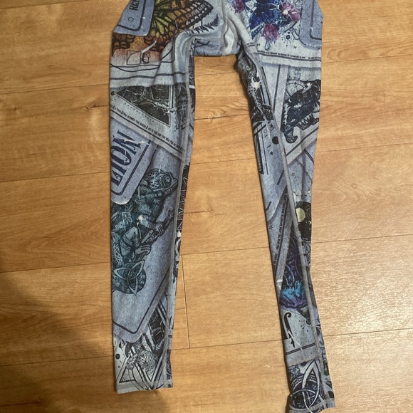 RARE TAROT LEGGINGS NIYAMASOL SIZE SMALL - Picture 4 of 6
